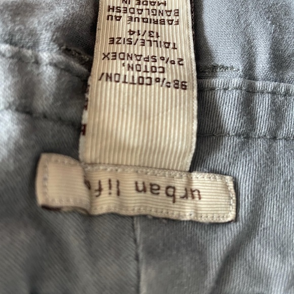 Green Cargo Shorts - Picture 3 of 3